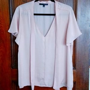 Harve Benard flutter sleeve top size L